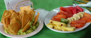 Fruit_plate_with_guacamole_copy Fruit_plate_with_guacamole_copy