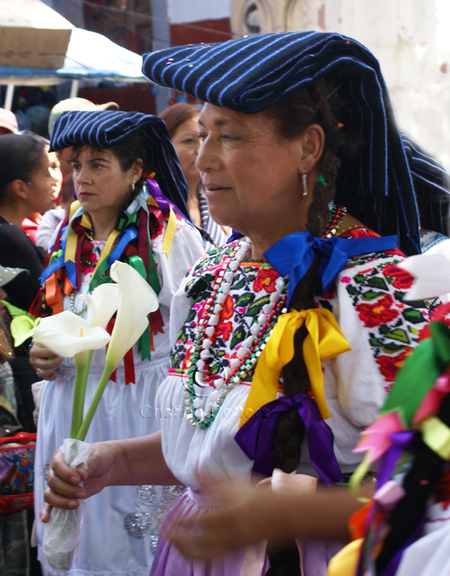 Mujeres_con_rebozos_y_alcatraces_co Mujeres_con_rebozos_y_alcatraces_co