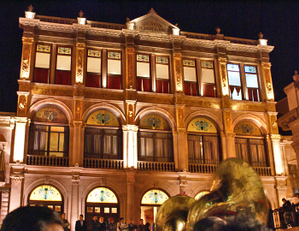 Teatro_calderon_de_noche