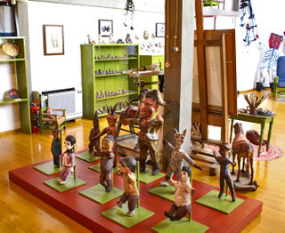 Estudio 2 Figuras de Cartón