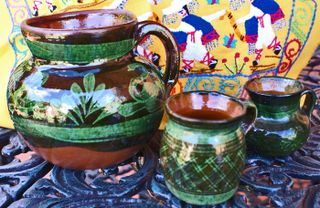 Traditional Cups Green and Black