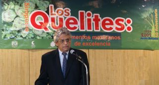 Quelites Javier Caballero hablando MC 2