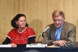 Quelites Edelmira Linares con Robert Bye MC 5