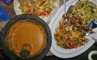 Peanut Salsa plus Platillos de Hongos, Cactu