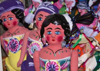 Mercado Muñecas de Cartón