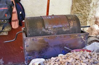Home-made Peanut Toaster con Carbón