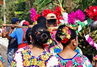 Blanca con Ofrenda de Plátanos 2