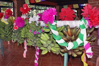 Blanca con Ofrenda de Plátanos 4