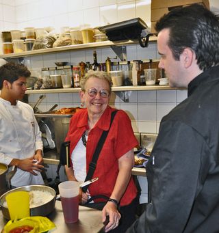 JASO Cristina y Jared in the Kitchen JASO Cristina y Jared in the Kitchen