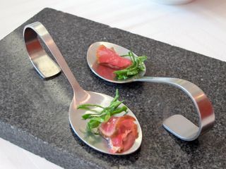 Colegio Amuse Bouche Atún