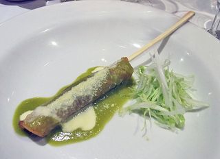 IZOTE 2 Taquito de Cabrito en Salsa Verde IZOTE 2 Taquito de Cabrito en Salsa Verde