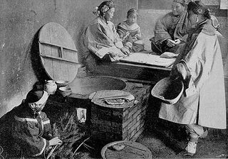 Dalian Chinese Women Cooking Dalian Chinese Women Cooking