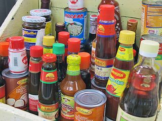 Mercado SJ Assorted Cans and Jars