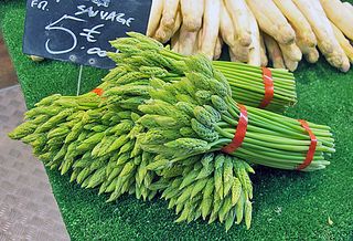 Paris Marché d'Aligre Wild Asparagus Paris Marché d'Aligre Wild Asparagus