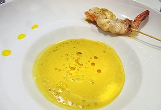 IZOTE 6 Camarones con Municiones al Azafrán