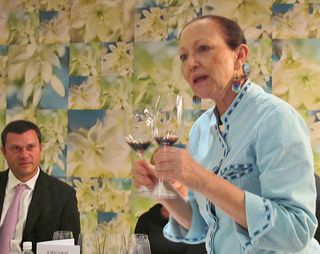 IZOTE Brandon Milmo con Patricia Quintana