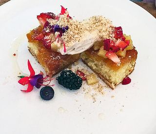 Máximo Pineapple Upside Down1 Máximo Pineapple Upside Down1