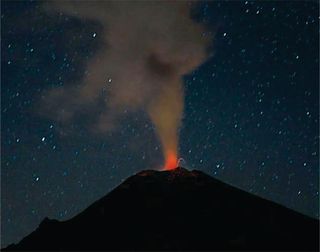 Atl Popcatepetl de Noche abril 2012 Atl Popcatepetl de Noche abril 2012