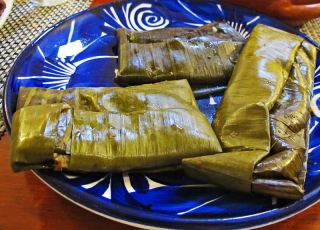 Las 15 Letras Tamales de Armadillo Las 15 Letras Tamales de Armadillo