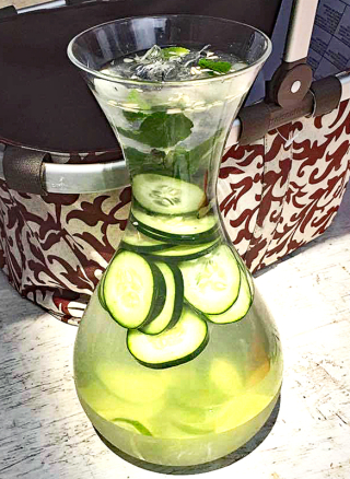 Agua de Pepino American School 1 Agua de Pepino American School 1