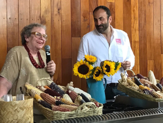 Cristina Introducing Rafa CAS MC Cristina Introducing Rafa CAS MC