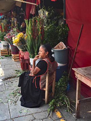 Silvana Juchita?n Mercado Vendedora de Flores
