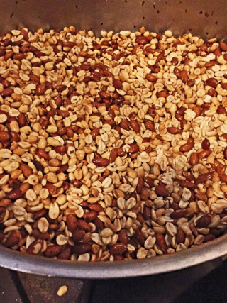 Molino El Pujol Cacahuate para el Mole Molino El Pujol Cacahuate para el Mole