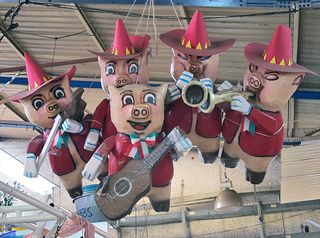 Pig Mariachi Mercado de Jamaica August 2013 Pig Mariachi Mercado de Jamaica August 2013