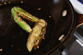 Manteca y Chiles Dorados