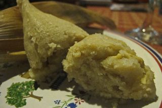 Tamal de almendra dentro