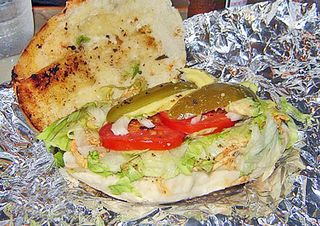 Lonche de pechuga de pollo Lonche de pechuga de pollo