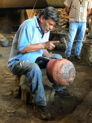 Don Rafa Sentado abril 2019 Don Rafa Sentado abril 2019