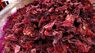 Ponche flor-de-jamaica-entera-deshidratada-100-grs-D_NQ_NP_766401-MLA20338152558_072015-F Ponche flor-de-jamaica-entera-deshidratada-100-grs-D_NQ_NP_766401-MLA20338152558_072015-F