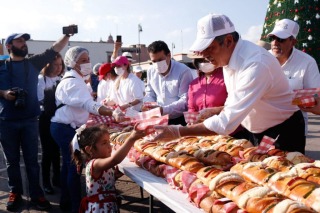 Rosca de Reyes 1-8-2019 Morelia Rosca de Reyes 1-8-2019 Morelia