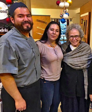 Abuelo Ulises Karina Cristina 1 Abuelo Ulises Karina Cristina 1