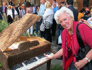 Tours Charming Woman and Piano Tapetes Morelia Tours Charming Woman and Piano Tapetes Morelia