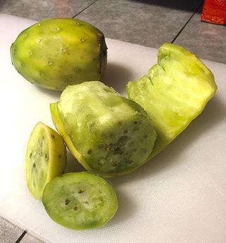 Mercado de Jamaica Tuna Pelada Mercado de Jamaica Tuna Pelada