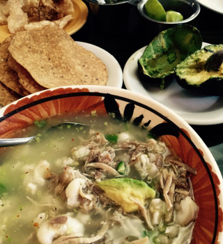 Pozole Blanco Moctezuma