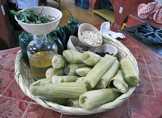 Zirita Ingredientes Chile Relleno con Uchepos Zirita Ingredientes Chile Relleno con Uchepos