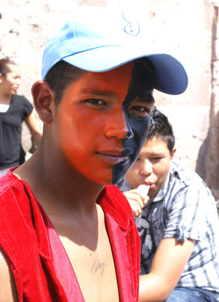 Retrato en Naranja y Negro