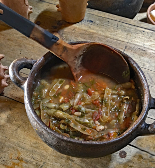 Thali?a Barrios Caldo de Ejote de Milpa Thali?a Barrios Caldo de Ejote de Milpa