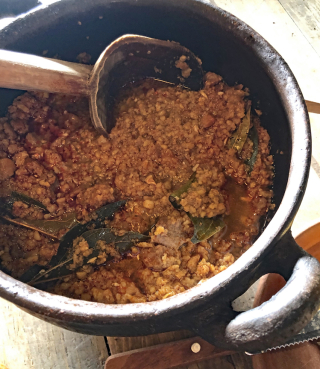 Thali?a Barrios Barbacoa de Olla Thali?a Barrios Barbacoa de Olla